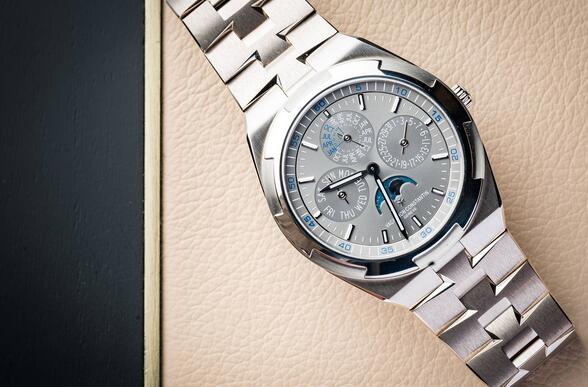 Replica Vacheron Constantin Overseas Ultra-Thin Perpetual Calendar