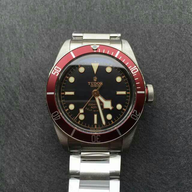  Red Bezel Tudor 79220R replica